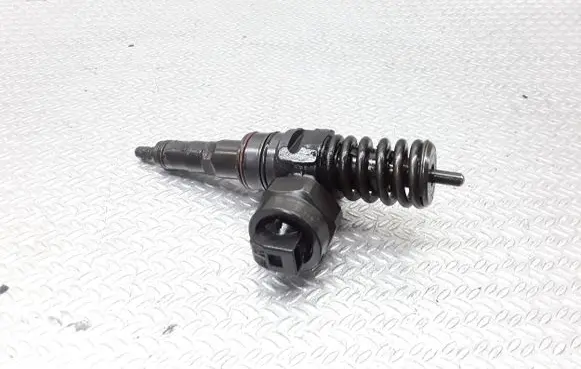 Volkswagen Sharan Fuel injector 038130073AC