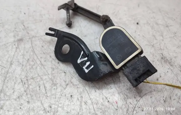 Mercedes-Benz S W222 Air suspension front height level sensor A2229050503