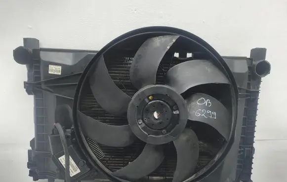 Mercedes-Benz C W203 Radiator support slam panel