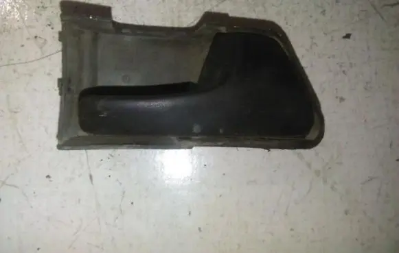 Volkswagen Golf III Rear door interior handle 1h0837142 nenusatytas