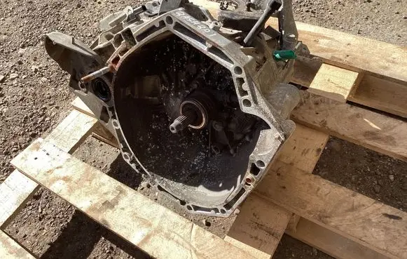 Nissan Qashqai Manual 6 speed gearbox 320101889R 320104EA0B B063282