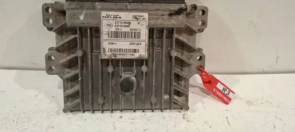 Renault Clio III Engine control unit/module 237101990R 237101989R DCM3.4