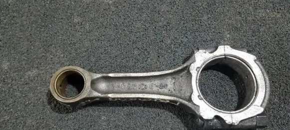 Nissan Primera Connecting rod/conrod 