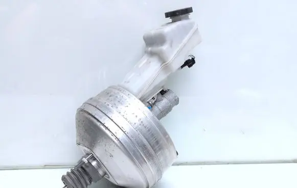 Opel Insignia B Brake booster 84034180 0204824394 367930711