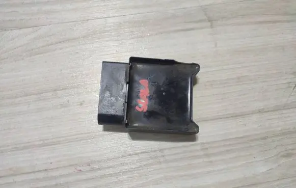 Skoda Scala Fuel injection pump control unit/module 5Q0906093A