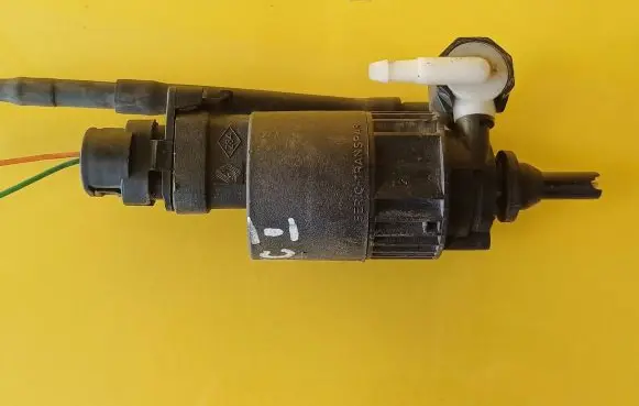 Renault Scenic I Windscreen/windshield washer pump 7700821782