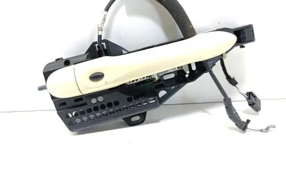 Renault Captur Front door exterior handle 252448
