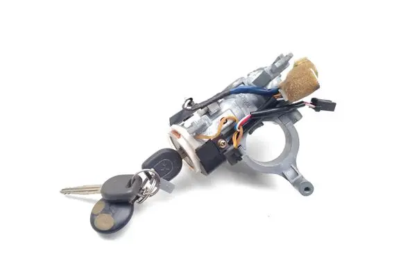 Mitsubishi Pajero Ignition lock 37860