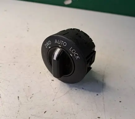 Nissan X-Trail T30 Differential lock switch 