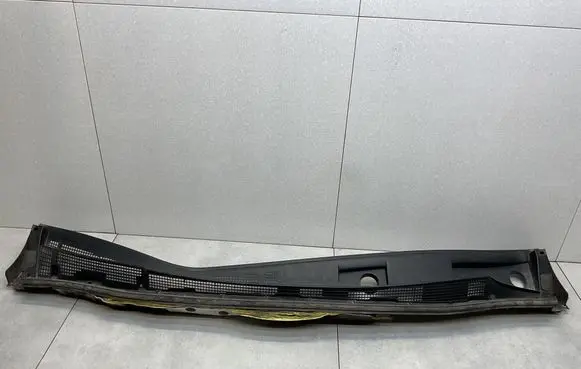 Nissan Pulsar Wiper trim 668623ZL0A