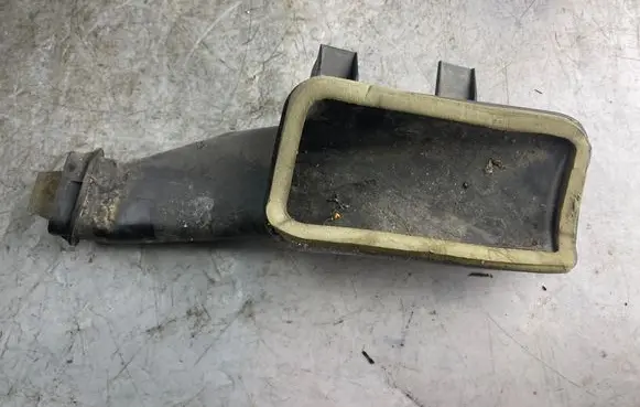 Citroen DS5 Air intake duct part 9687717780
