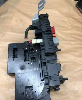 Mercedes-Benz C W204 Fuse box set 2129024301 2049019602 2049060105