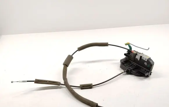 Mercedes-Benz X-class W470 Front door lock 