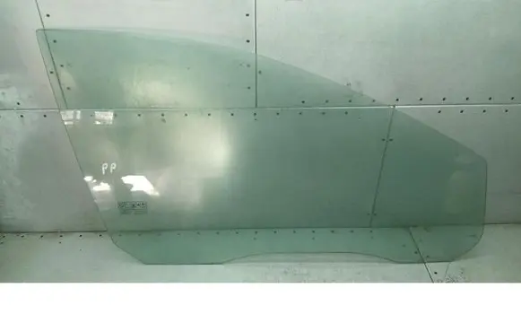 Ford Focus C-MAX Front door window glass four-door 