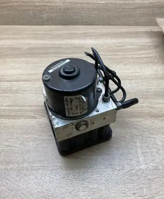 Volvo V50 ABS Pump 30742665AA 30742654