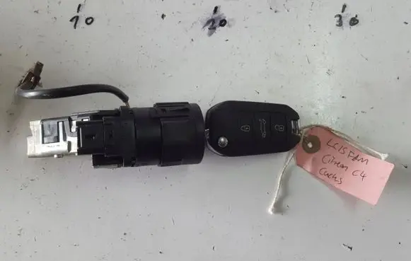Citroen C4 Cactus Ignition lock 9663123380