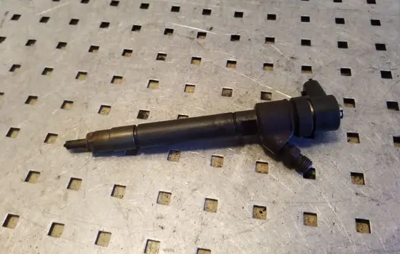 Volvo S80 Fuel injector 0445110 30777526