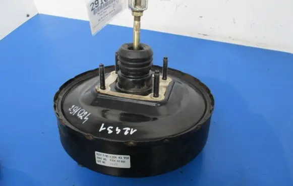 KIA Rio Brake booster
