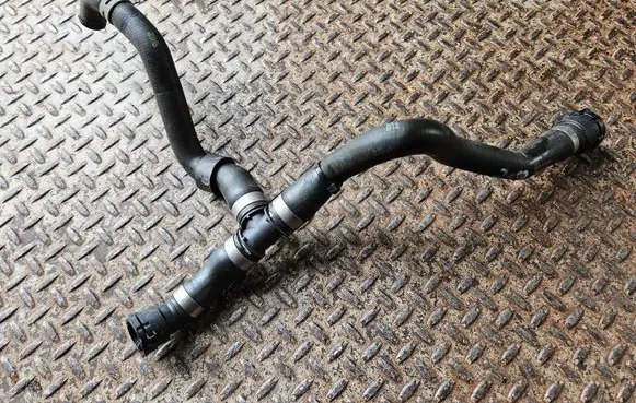 Mercedes-Benz A W177 Engine coolant pipe/hose