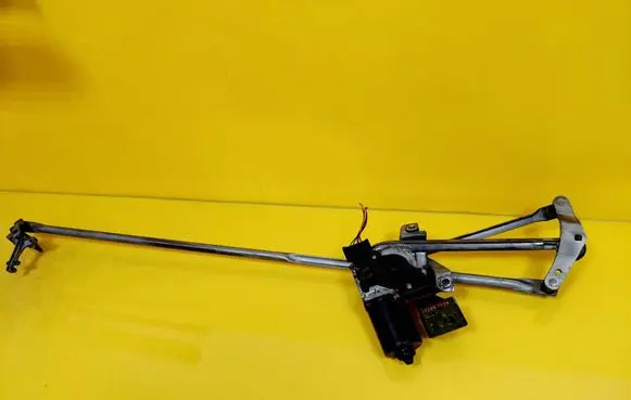 Mercedes-Benz A W168 Front wiper linkage and motor A1688200242 404388