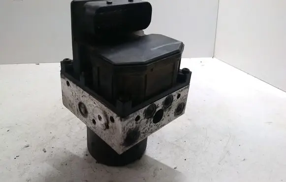 Ford Mondeo Mk III ABS Pump 0265222015 1S712M110AE