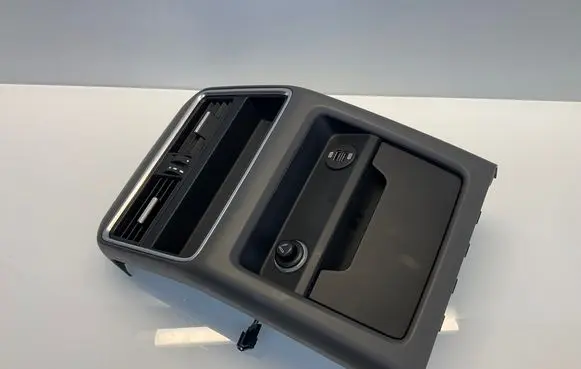 Rear air vent grill