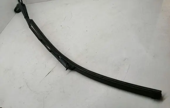Mercedes-Benz Vito Viano W639 Windshield/front glass wiper blade A6398200844