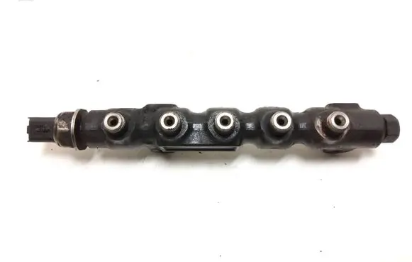 Volvo V40 Fuel main line pipe 9654592680