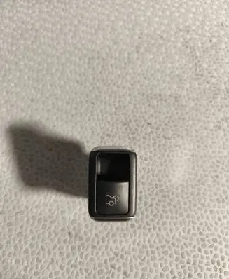 Mercedes-Benz E W212 Tailgate opening switch A2129056200