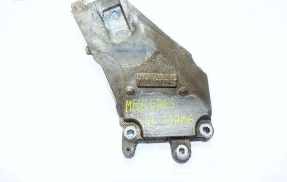 Mercedes-Benz SL AMG R231 Engine mounting bracket A2782232404