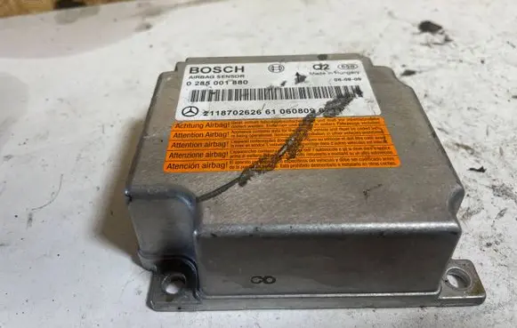 Mercedes-Benz E W211 Airbag control unit/module 2118702626 0285001880