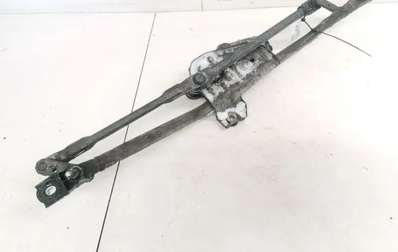 Audi A4 S4 B5 8D Front wiper linkage and motor