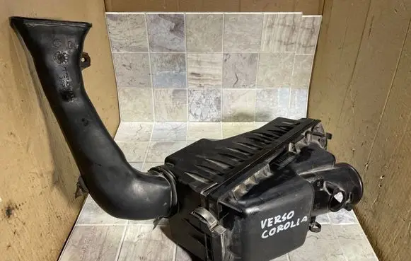 Toyota Corolla Verso AR10 Air filter box 4614485912
