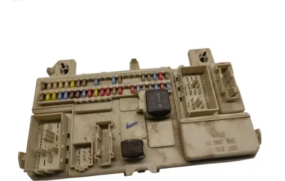 Volvo V50 Fuse module 30765015 05017619 519096606