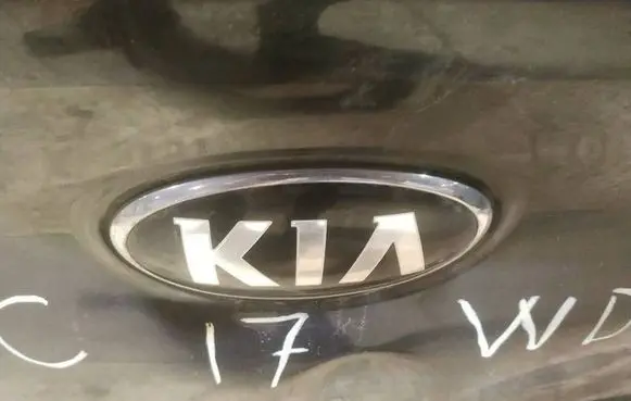 KIA Optima Manufacturer badge logo/emblem 