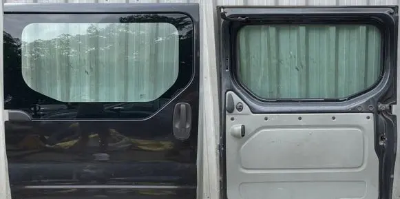 Renault Trafic II (X83) Front door