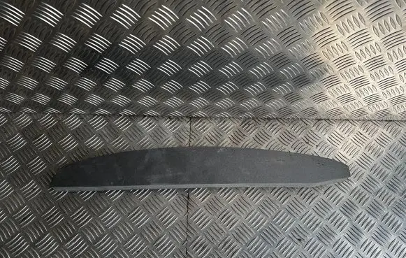 Nissan Leaf I (ZE0) Fender foam support/seal 