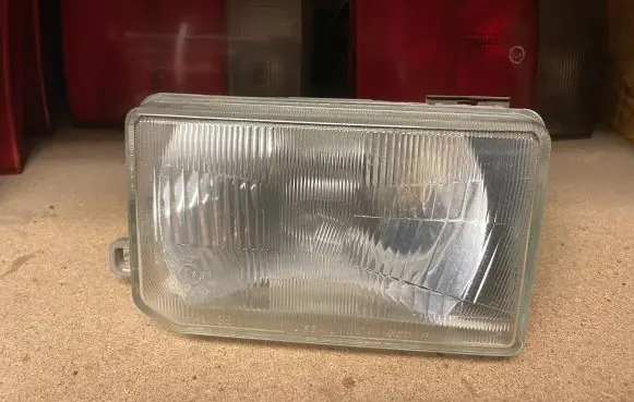 Nissan Terrano Headlight/headlamp 11023600