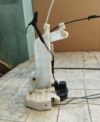 Chrysler Pacifica Front door lock