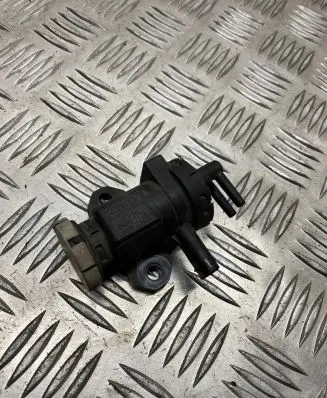 BMW X5 E70 Turbo solenoid valve 8509323 3024421