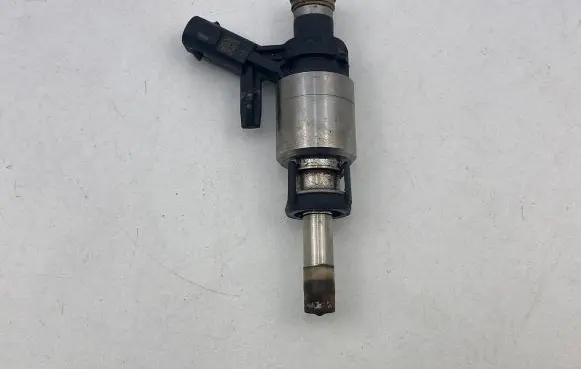 Audi A3 S3 8V Fuel injector 06L906A02 06G906036