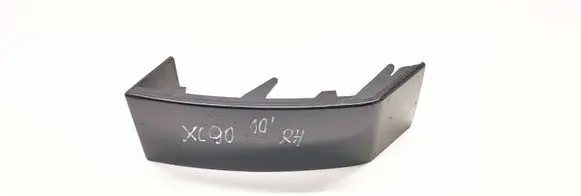 Volvo XC90 Rear/tail light trim molding 30698134