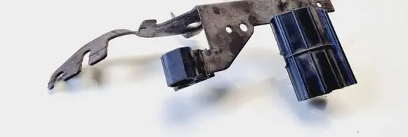 Volkswagen PASSAT B6 Other engine bay part 1K0971858L