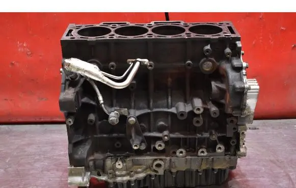 Citroen C5 Engine block AH01