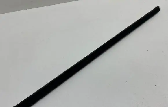 Audi Q3 F3 Rubber seal front door window/glass 83a837479C