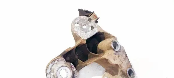 Audi A4 S4 B6 8E 8H Engine mounting bracket 8E0199352