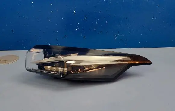 Peugeot 308 Rear/tail lights 9835299380