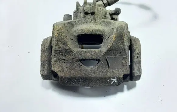 Peugeot 3008 I Front brake caliper
