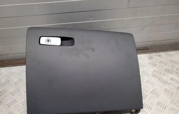 Audi Q3 8U Glove box set 8U0971679B