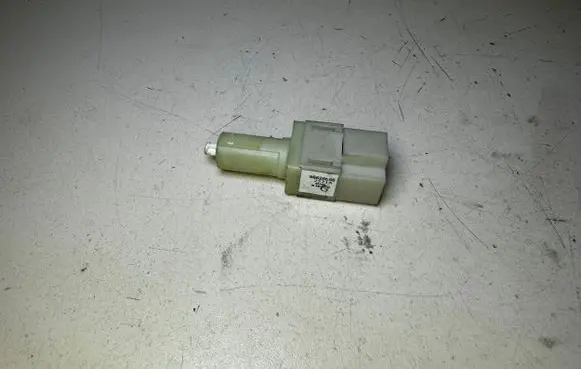 Chevrolet Captiva Brake pedal sensor switch 96628565 2271A
